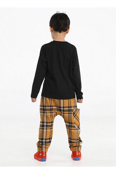 Casabony Set pantaloni negri cu imprimeu în carouri și tricou cu mânecă lungă imprimat