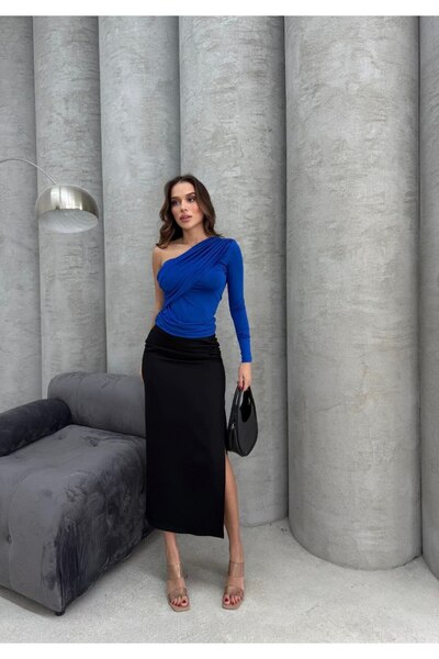 NİCE STYLE ЖІНОЧИЙ КОМПЛЕКТ З КРИСТАЛЬНИМИ ДЕТАЛЯМИ НА ПЛЕЧАХ І СПІДНИЦЕЮ