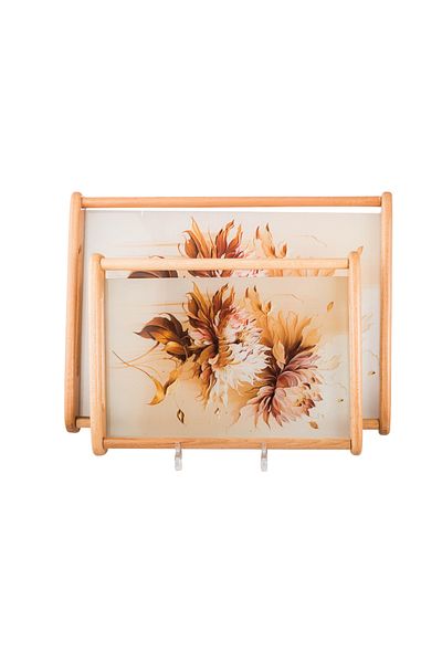 Dania A set of 2 wooden and glass plates and trays with elegant artistic drawings and colors. The medium size is 33*24 cm and the large size is 42*30 cm.