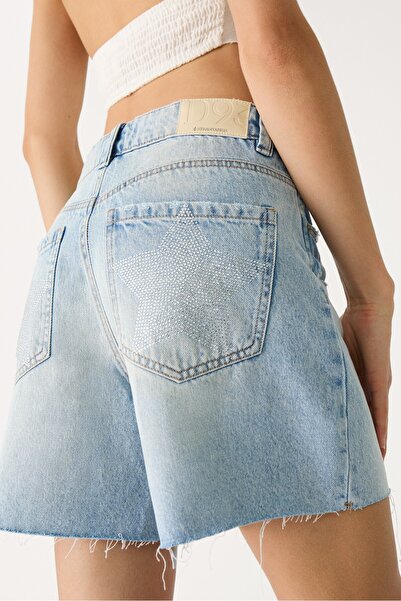 Stradivarius D93 Yıldız detaylı uzun denim şort