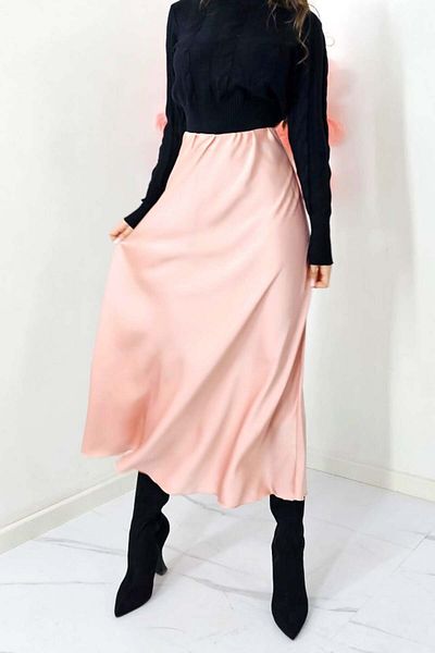 FashionForYou Fustă elegantă Penelope, cu textură satinată și croială lungă, culoare Peach Fuzz, mărimea S/M/L
