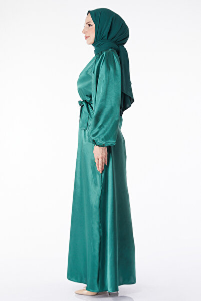 TOFİSA Dámské zelené šaty s páskem – s jednoduchým výstřihem – 13160