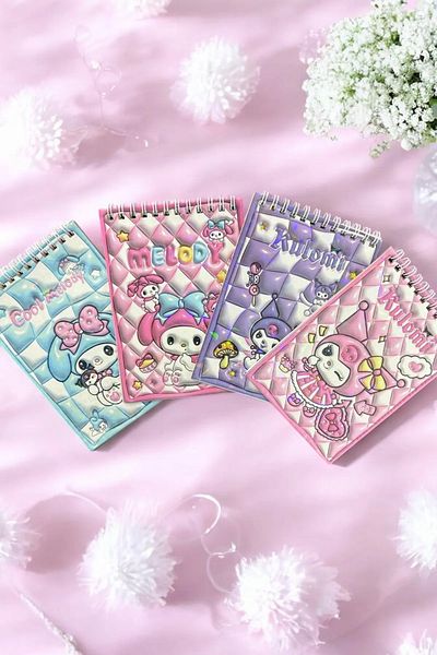 NaSaDAN My Melody & Kuromi Designed, 8 Φύλλα Αυτοκόλλητα + 3 Σελίδες Σημειώσεις, Σπιράλ Α6 Αυτοκόλλητο Άλμπουμ (ΜΟΝΟ)