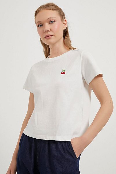 Arma Life Women's Cherry Patterned Crew Neck White Loose T-Shirt