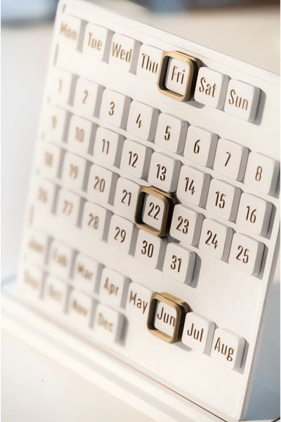 KEMX Masa Takvimi - İngilizce