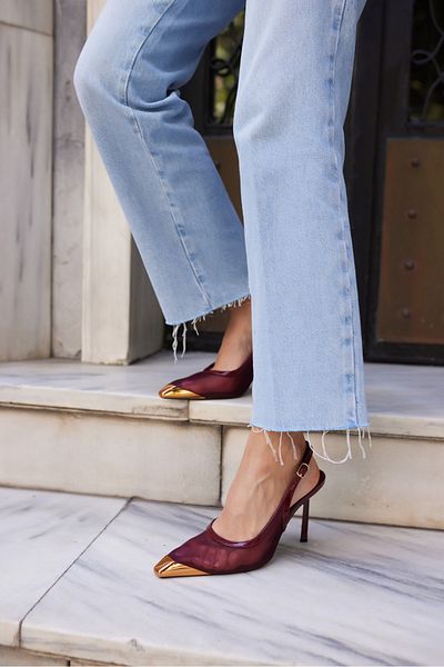 ANGELİNA JONES Leno Women's Burgundy Tul Detail Toe Iron Sandals