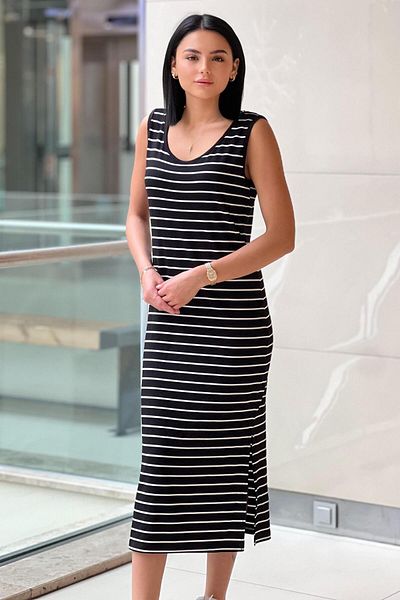 On Fashion Crew Neck Sleeveless Long Dress