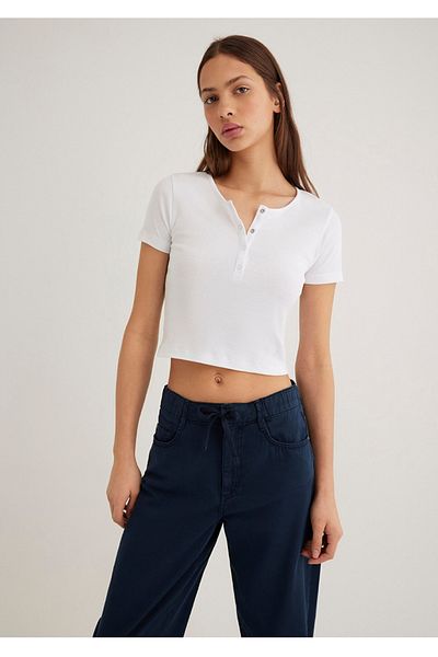 Mavi tricou de bază crop cu nasturi