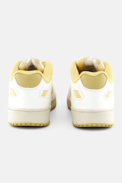 hummel حذاء خارجي برباط St Power Play Rt للأولاد من Kids Boy، أبيض