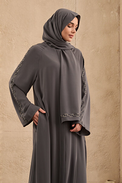 arga prive طقم شال مطرز بالحجر Ferace