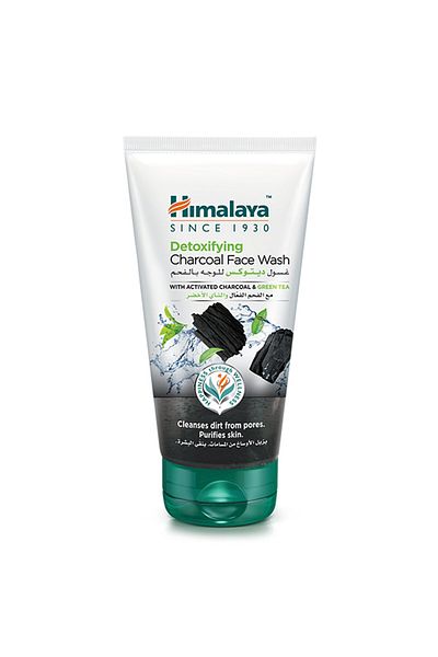 Himalaya غسول الوجه لإزالة السموم بالفحم النشط والشاي الأخضر 150 مل