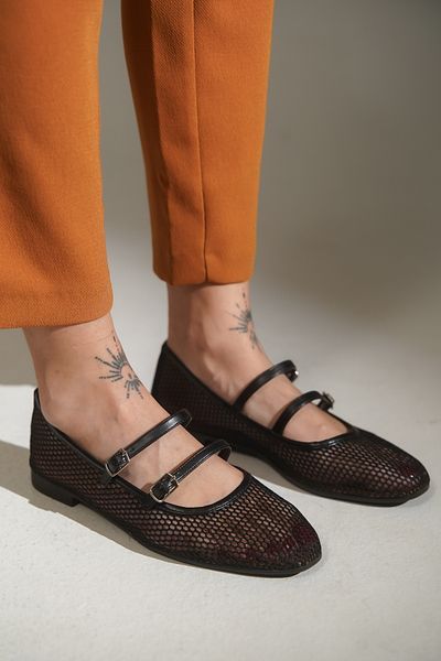 lovitto Women's Tape Buckle Detailed Leather Mesh Black Ballerinas