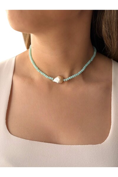 By Saadet Özkanlı Kadın Kadın Beyaz Mavi Kristalli Barok Incisi Kolye