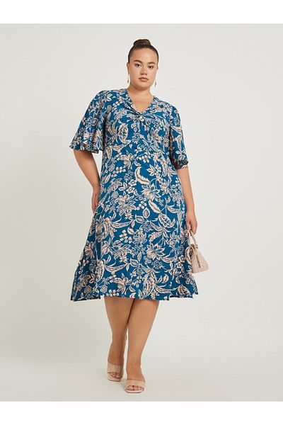 Styli Plus Size V-Neck Short Sleeve A-Line Midi Dress