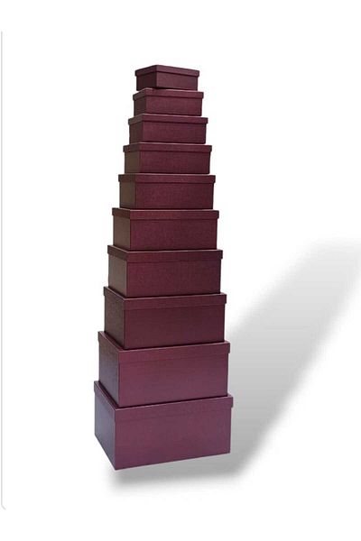 Party and Story A set of ten gift boxes made of cardboard in classic red