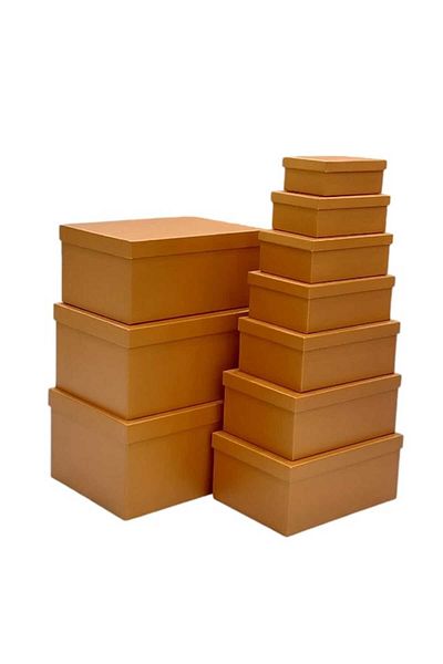 Party and Story A set of 10-piece gift boxes made of golden cardboard