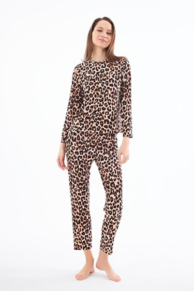 Cottonhill Premium Kadın Pijama Takımı Leopar Desenli Yumuşak Dokulu Bisiklet Yaka Uzun Kollu