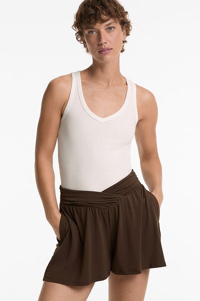 Oysho Extra wide floaty V-cut waist shorts with modal