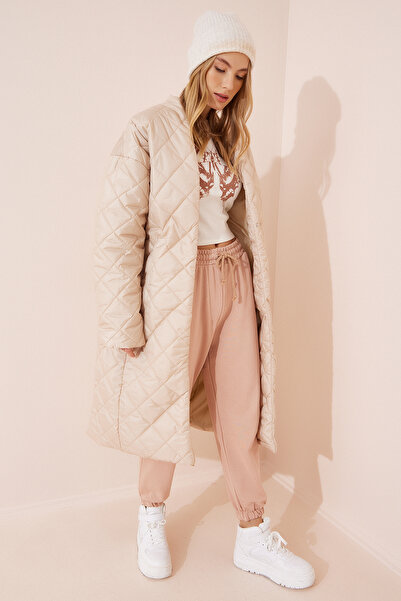 Lovelyİstanbul Оверсайз палто с капитонирана подплата – шалов яка, кремав цвя...