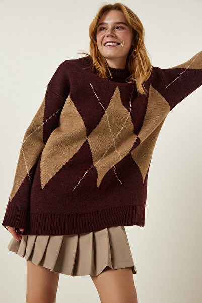 Lovelyİstanbul Pulover oversize din tricotaje roșu Claret - cu model diamanta...