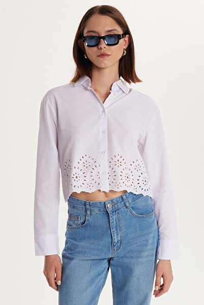 Tudors Kadın Slim Fit Dar Kesim Uzun Kollu Beli Detaylı Beyaz Gömlek