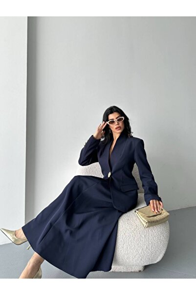 ZF BUTİK Goldfarbener Rockanzug mit Knöpfen