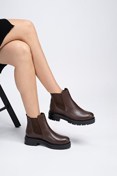 Clara Jones أحذية الشتاء النسائية اليومية من الجلد الطبيعي