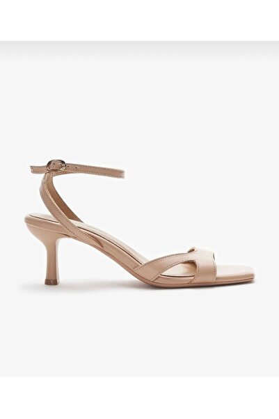 Rugano 5023 az topuklu nude sandalet
