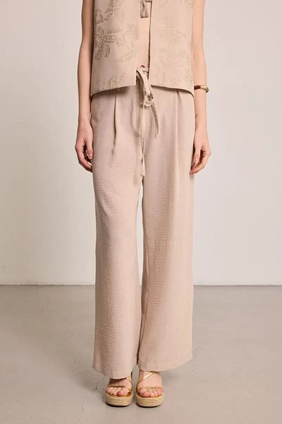Gusto Wide Leg Trousers with Thin Belt - Beige