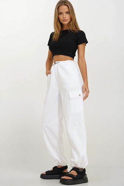 VAGGON Women's White Elastic Waist and Leg Pocket Cargo Jogger Pants Prmx11760