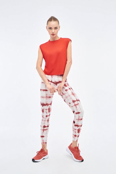 LOUXILOL Women's Red Sleeveless Crew Neck Crop T-Shirt