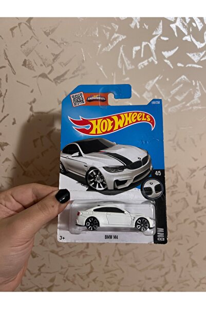 HOT WHEELS Bmw m4 beyaz nadir koleksiyonluk model