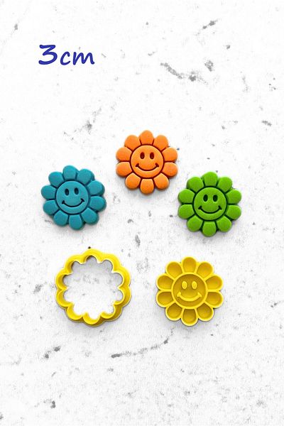 WE3D Smiling Daisy Polymer Clay Ceramic Plasticine Mold Set - 3cm