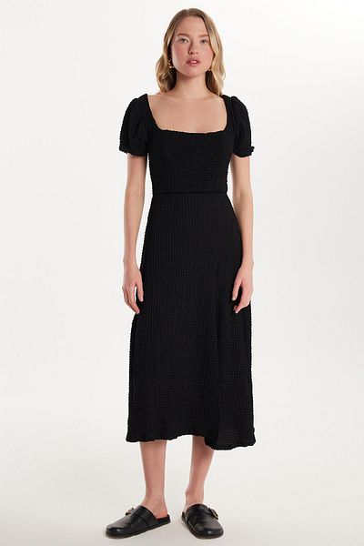 Tudors Rochie neagră cu mânecă scurtă, cu guler pătrat elastic, cu croi standard pentru femei