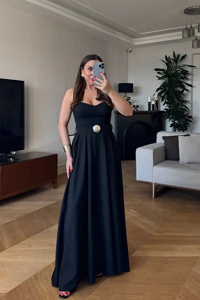 Tuba Butik Long Dress with Chest Cups and Straps