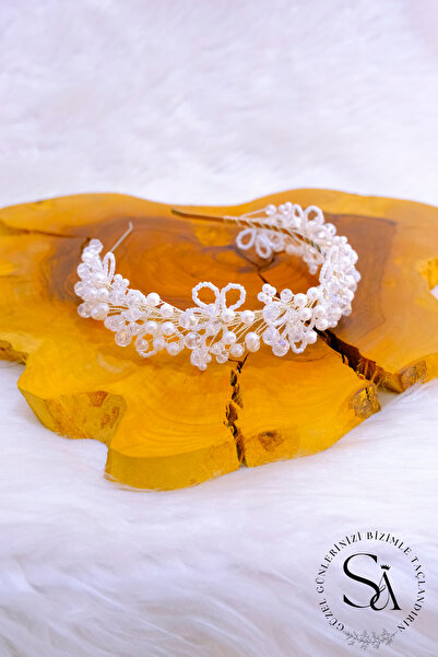 SimgeAksesuar Tamamen El Yapımı Kristal Taşlı Şık Ve Zarif Düğün Ve Nişan Gel...