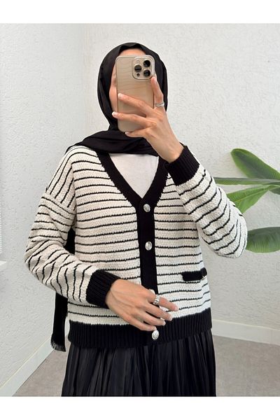 Modamorfo Pinstripe Knitwear Cardigan with Buttons and Pocket Detail - Ecru