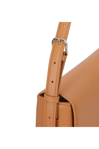 Patrizia Pepe Essential Fly Shoulder Bag Leather 31 cm