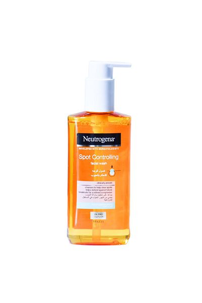 Neutrogena Spot Controlling Oil-Free Facial Wash 200 ml | Acne & Oil Control Cleanser