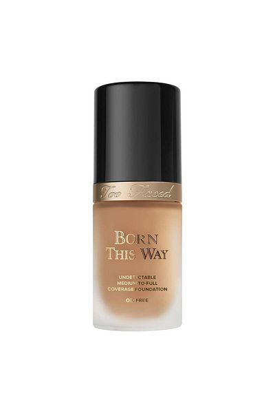 Too Faced Born This Way Foundation - Foundation Warm Sand (30 ml)