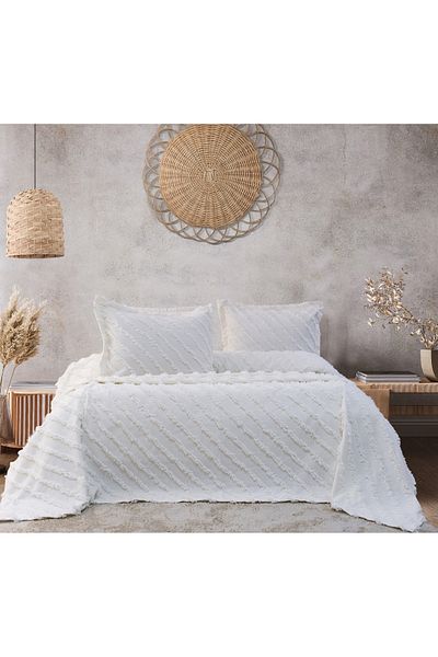 lusso stile Vitelli Double Bedspread 250X250 2 Pillows