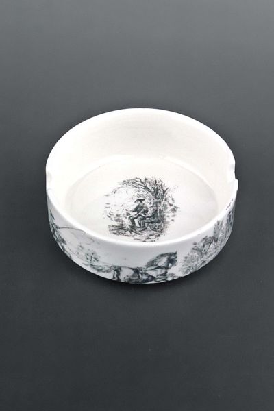 Bursa Porselen Dekor Black British Small Size Porcelain Ashtray