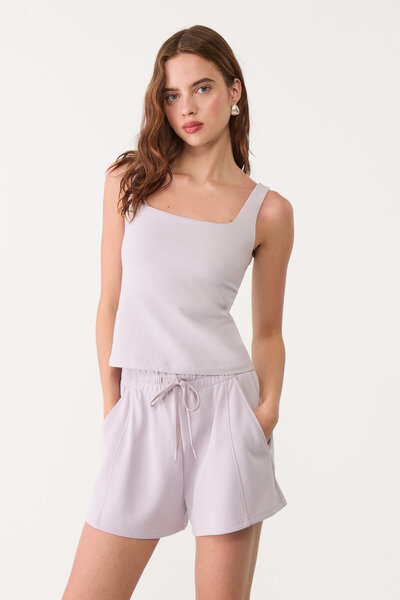 Stradivarius Yumuşak Dokunuşlu Dikişli Şort