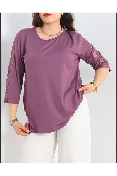 Tunicom Blouse with Lace Details in Plus Size for the Holiday