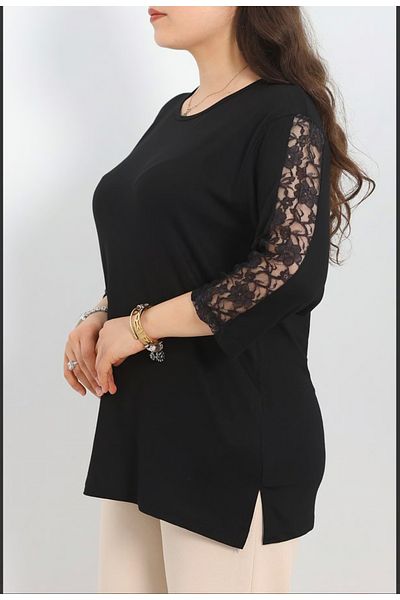 Tunicom Blouse with Lace Details in Plus Size for the Holiday