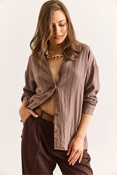 Olalook Kadın Vizon V Yaka Dokulu Sırt Pileli Rahat Kesim Gömlek GML-19001354