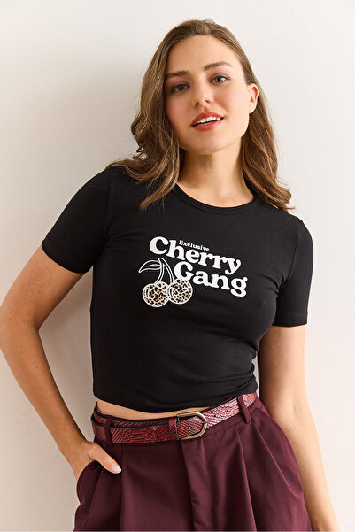 Olalook Women's Black Leopard Cherry Detailed Lycra Cotton T-Shirt Tsh-19000922