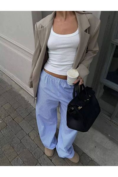 King Brothers Pantaloni de trening pentru femei cu dungi albastre - talie căzută, buzunare și design confortabil