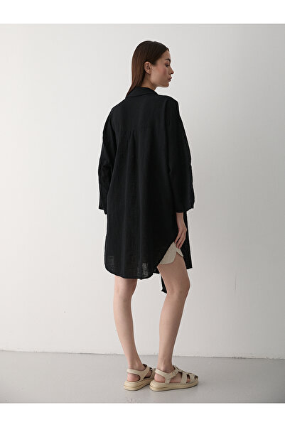 Laluvia Schwarzes Flam-Leinen-Kimono-Hemd
