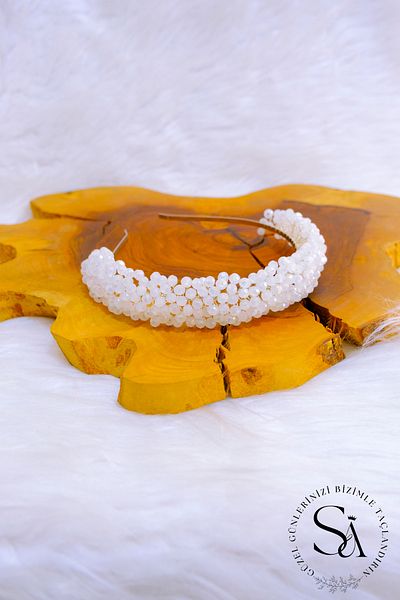 SimgeAksesuar Stylish and Elegant Bridal Tiara with White Kristaş Stone